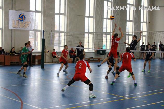Волейболисты "Бахмута" вышли во второй этап борьбы за Кубок Украины