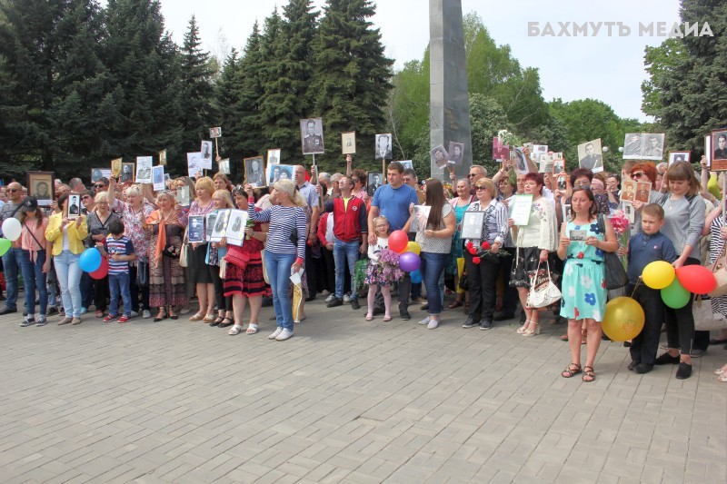 Новости бахмута донецкой. Жители Бахмута. Бахмут день города. Бахмут Молдова. Ветераны Бахмута.