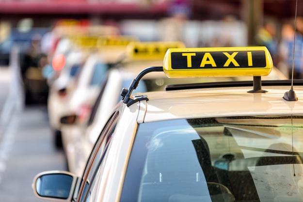 Власти Бахмута утвердили сеть стоянок такси: их в 4 раза меньше, чем 8 лет назад